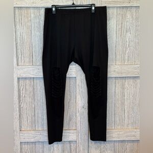 SHEIN Curve Black Leggings with cut out detail on front legs sz 3X